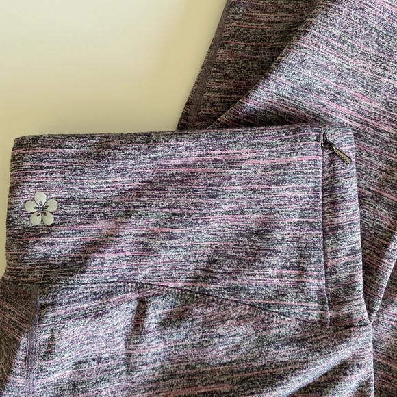 Tuff Athletica cropped leggings - Picture 2 of 4